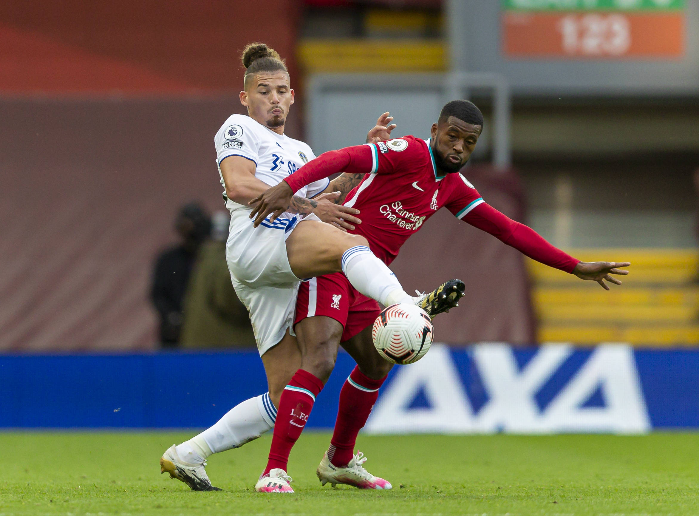 突施冷箭 突施冷箭