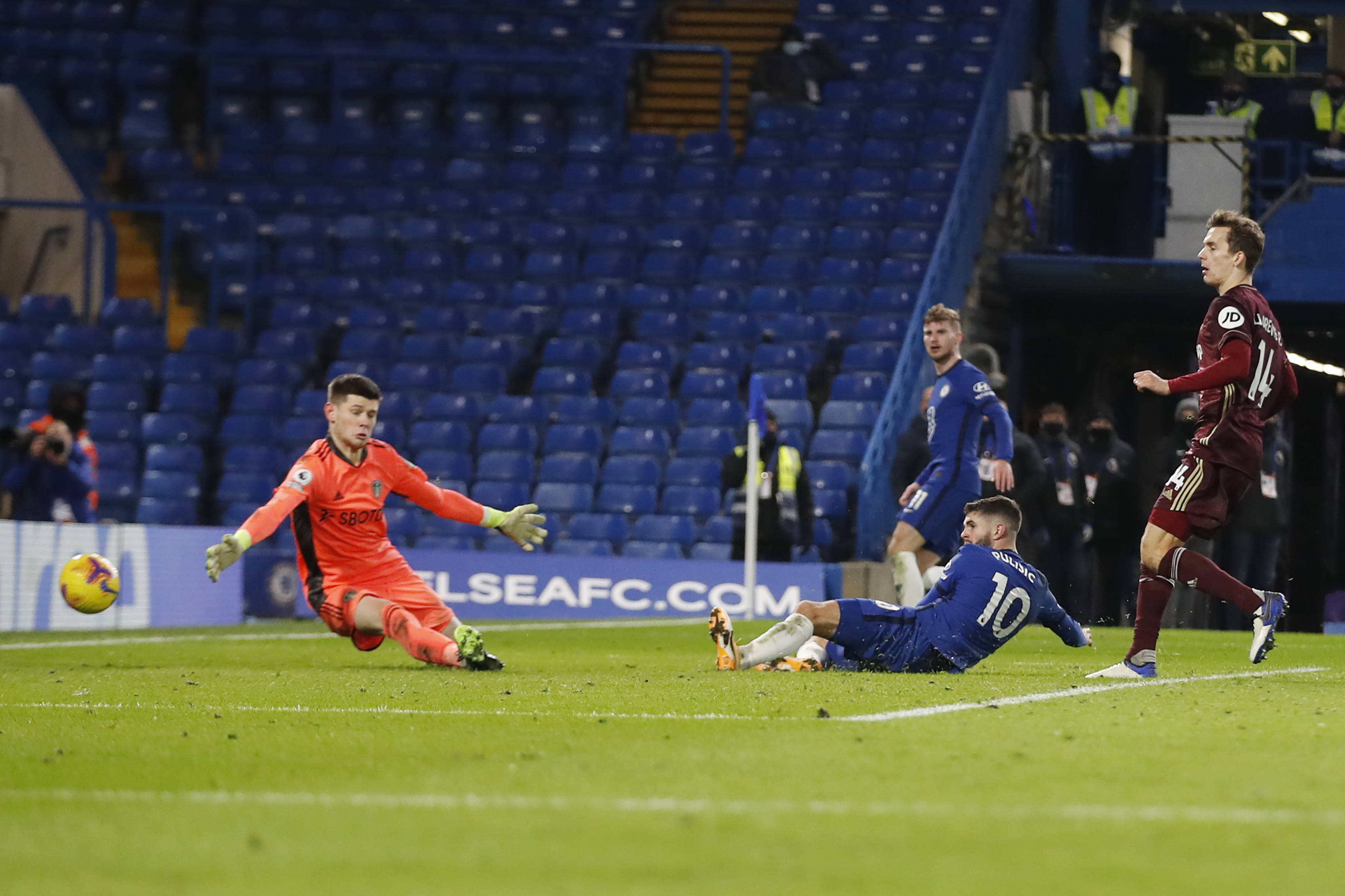 强球队薄弱 强球队薄弱